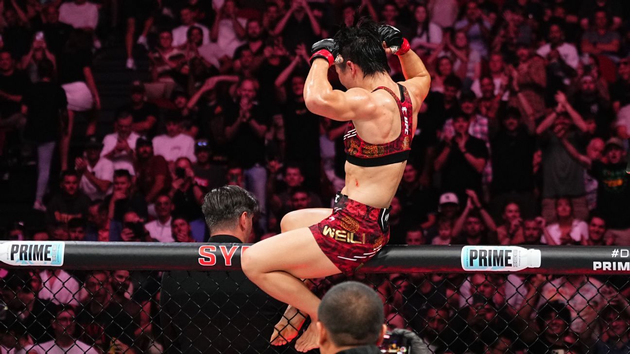 位球员在比 位球员在比